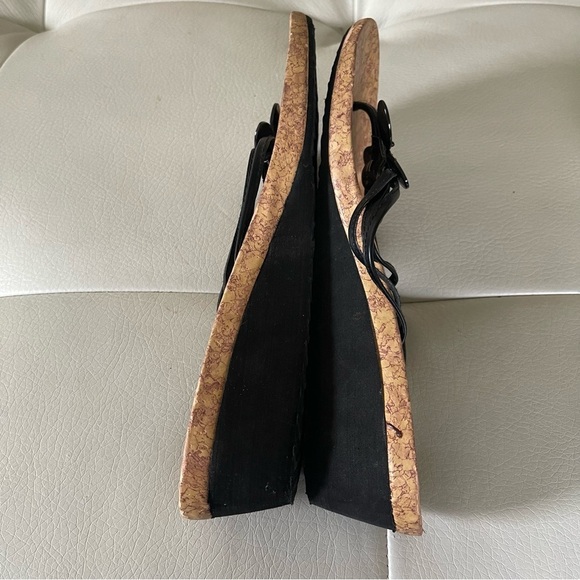 Kenneth Cole Reaction Black Wedge Embellished floral size 10 - Picture 9 of 13
